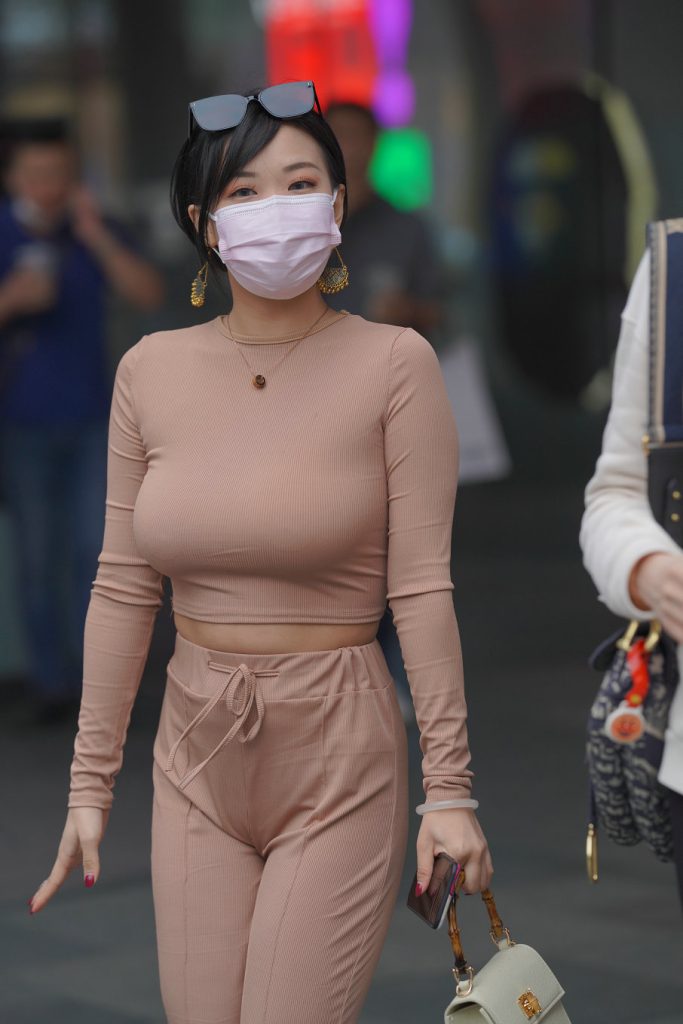 身材超绝的美少妇套图 [200P1V-2.29GB]