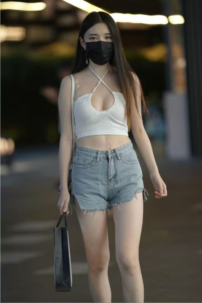 性感交叉镂空露背美背 [143P2V-2.51GB]