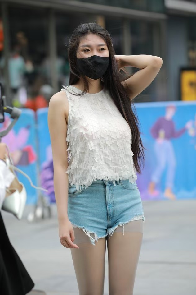 牛仔短裤丝袜女孩 [137P5V-5.75GB]