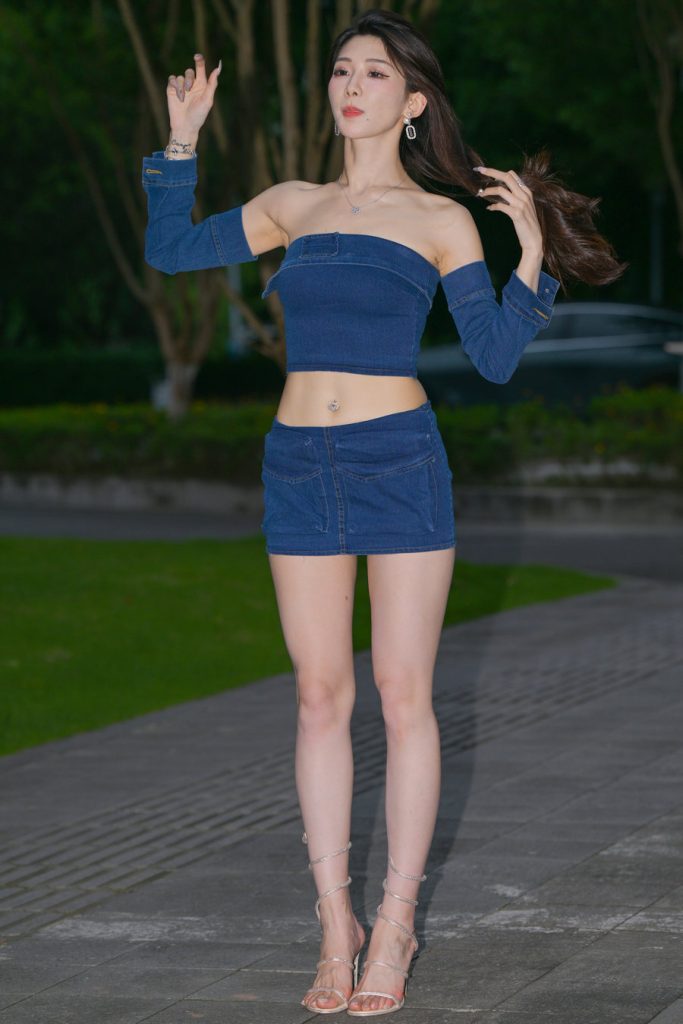 高挑魅力牛仔装 [108P-2.22GB]