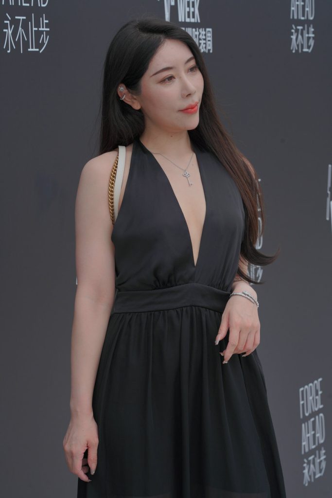 大气黑色连衣裙 [174P-3.01GB]