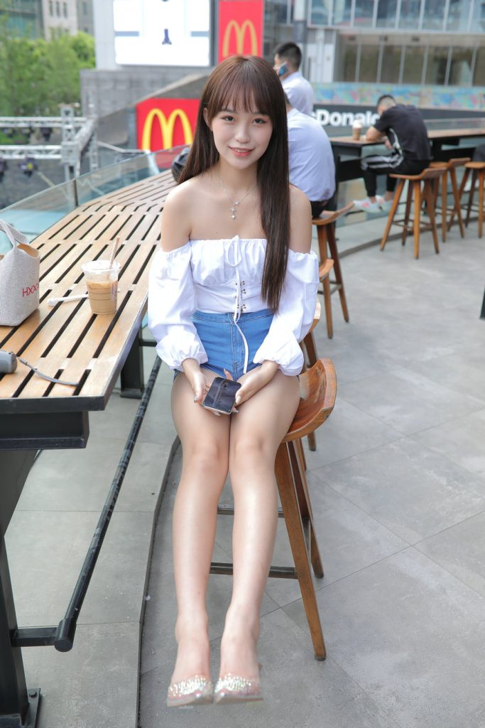凯恩街拍作品 – 清新可爱的热裤女孩 [419P12V-19.6GB]