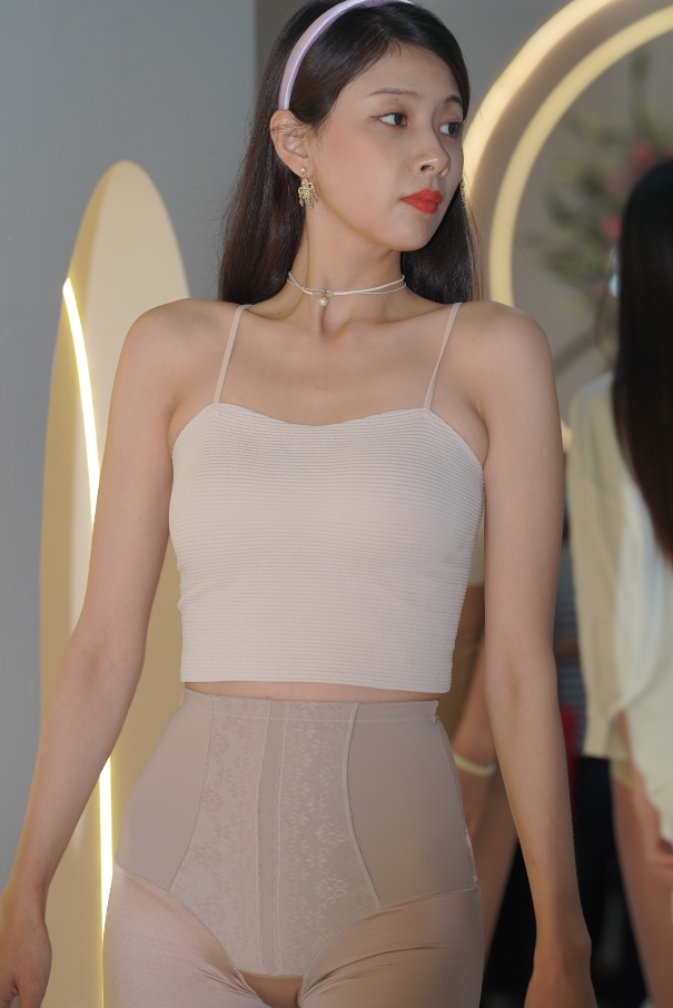  内衣展01 [172P-1.92GB]