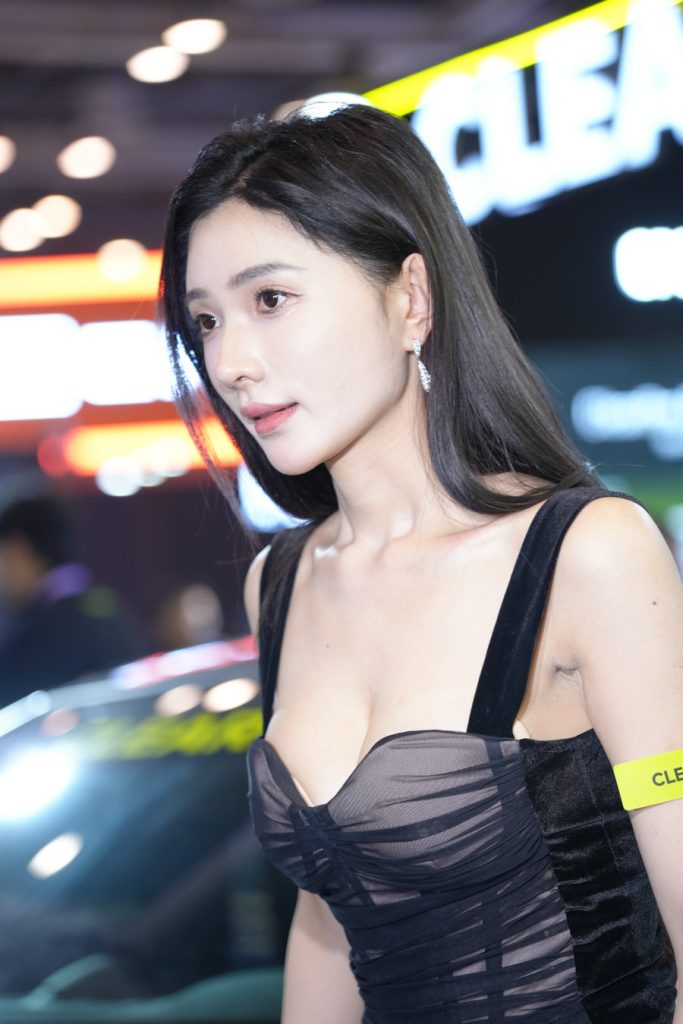 黑色吊带裙 [61P1V-2.81GB]